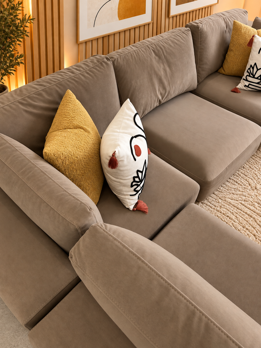 Canapé Julia Modulable 4 Places + 1 Pouf – Mocha