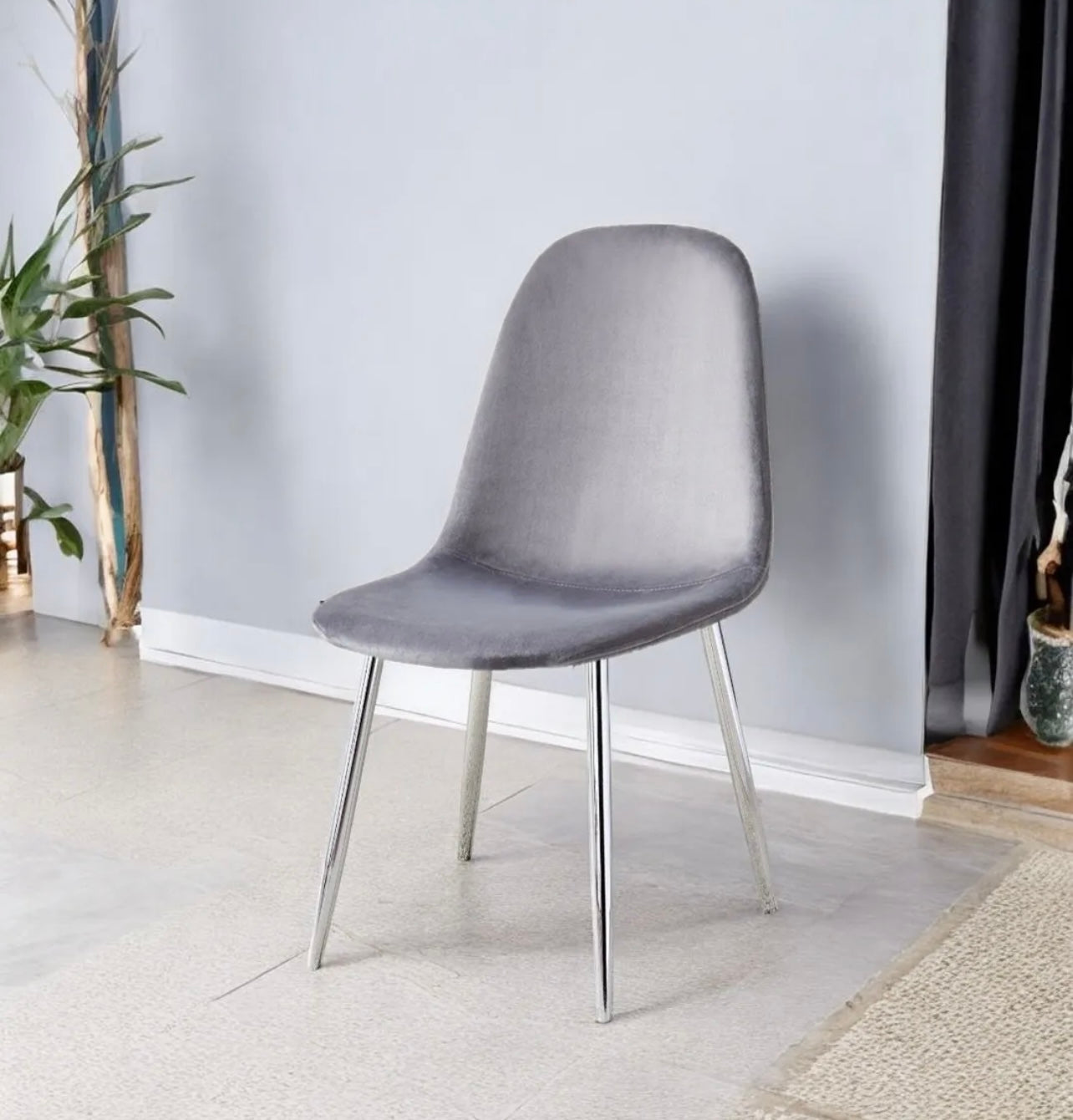 Chaise Scandi – Velours anti-tache & piètement chromé
