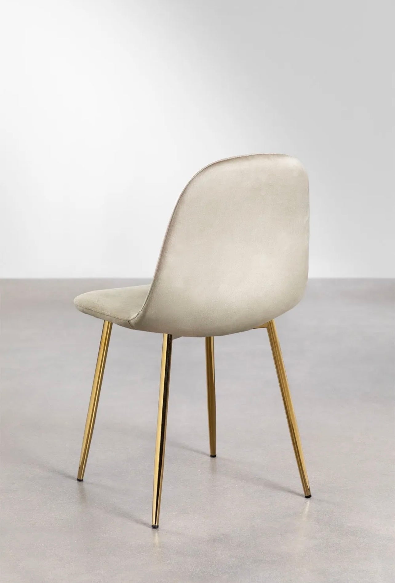 Chaise Scandi – Velours anti-tache & piètement doré