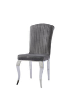 Chaise Nino – Velours anti-tache & piètement argenté